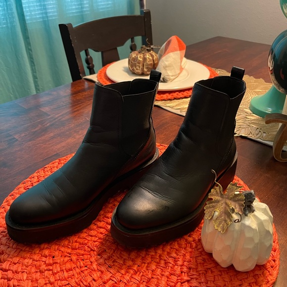 Sam Edelman Jaclyn Waterproof Chelsea Boots - Picture 2 of 6